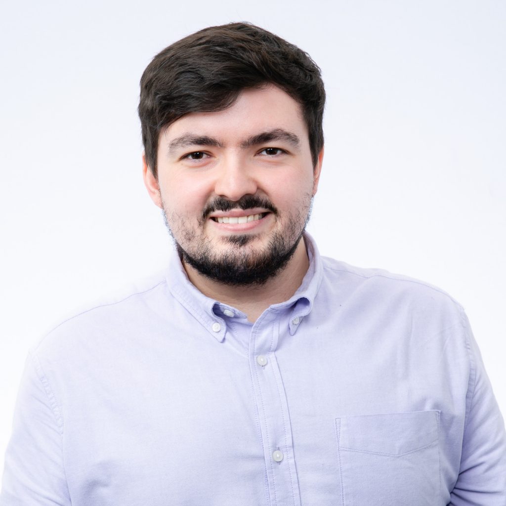 Andrew Holloway Headshot